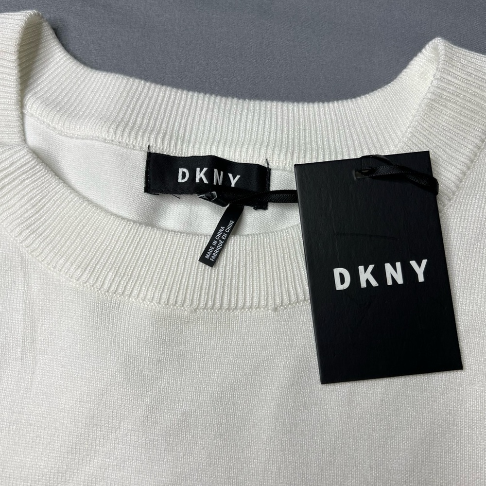 DKNY NWT White Crewneck Sweater with Black Lace Trim Small